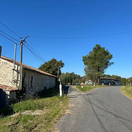 Maison A La Campagne 4 A 6 Personnes Proche Jonzac בית נופש Boisredon